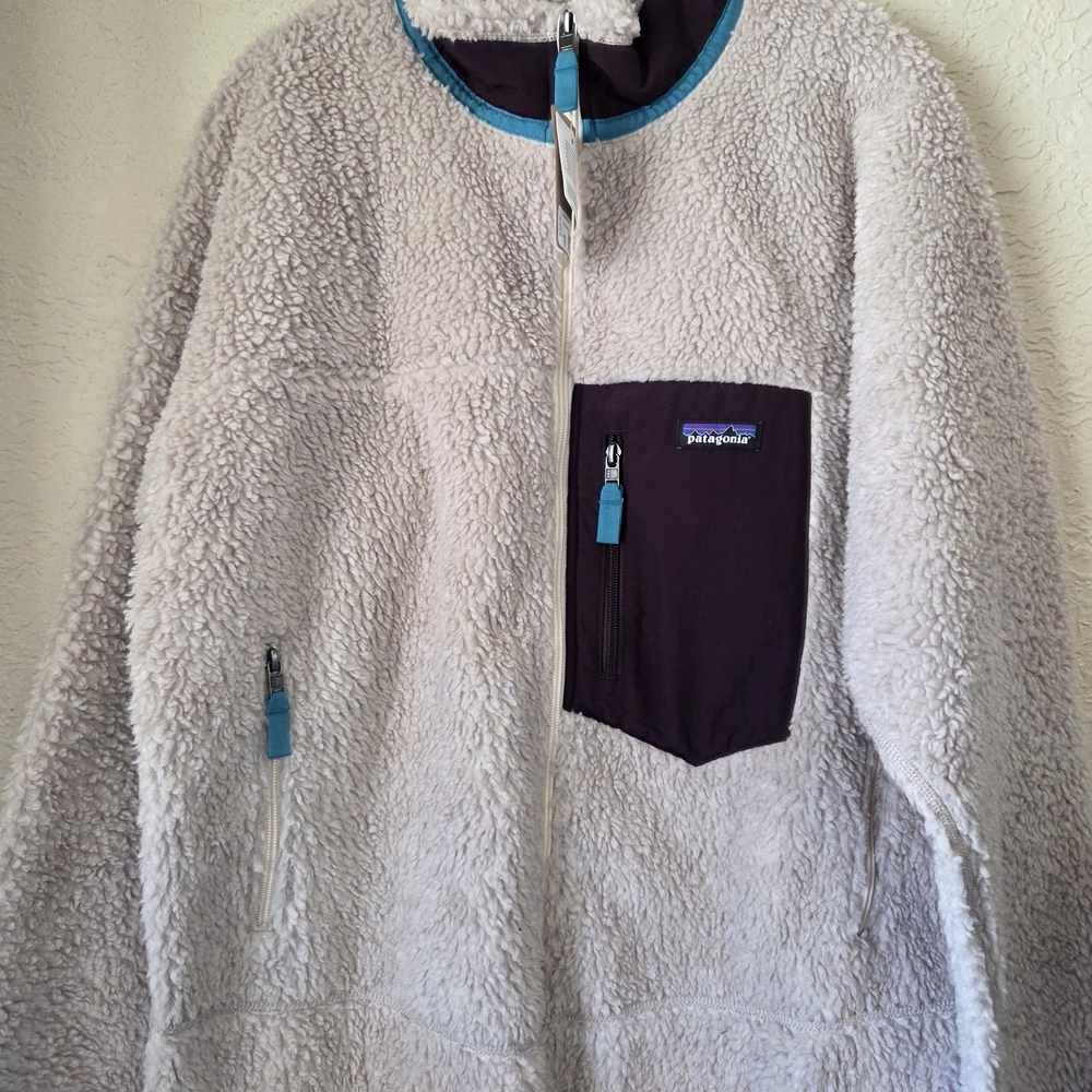 Patagonia Teal and Cream Fleece Jacket